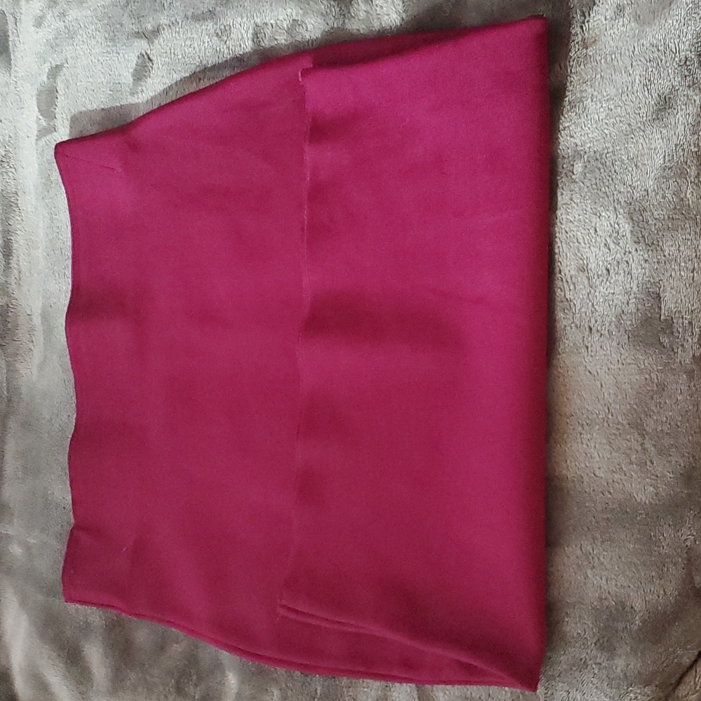 Wow Couture Magenta Bandage Pencil Skirt. Size M. - Picture 4 of 4